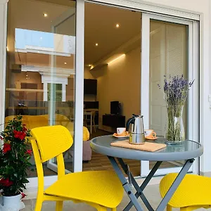 Apartament Domus13-with Private Parking, Bari